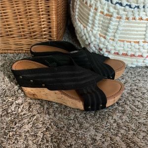 Crown Vintage black wedges